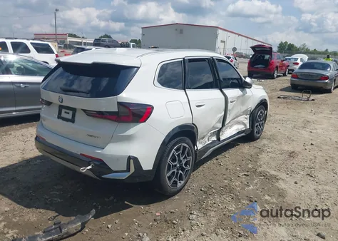 2024 BMW X1 xDrive28I z USA, uszkodzony, nr VIN WBX73EF07R5004415